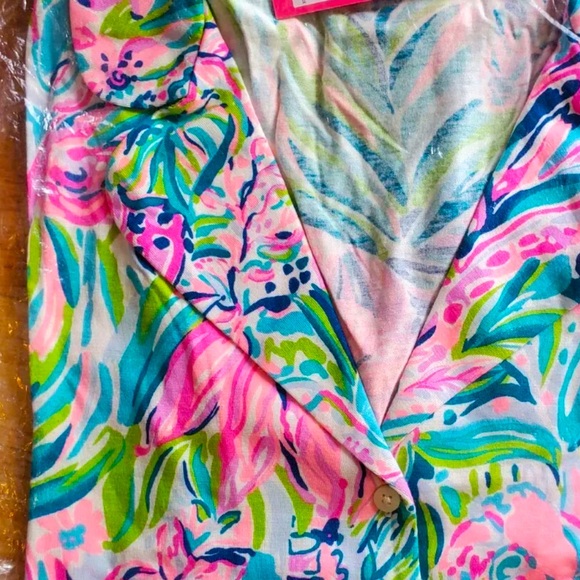 NWT LILLY PULITZER Lilly's Favorite Things PJ Top Knit Button-Up Multi - Picture 6 of 7